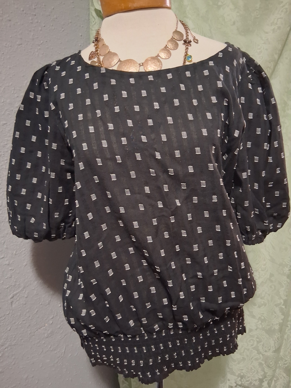 Ann Taylor Factory Black Puff-Sleeve Crop Top with White Square Print
